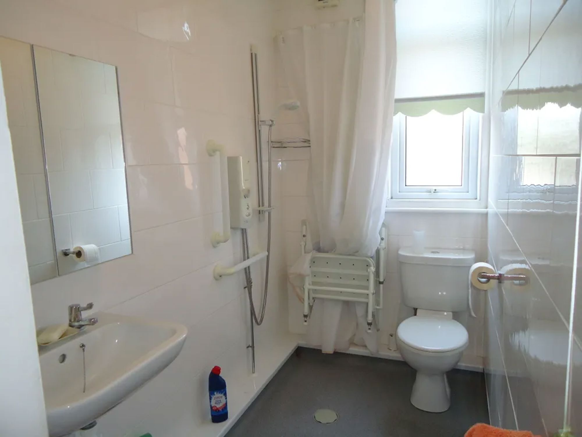 Property image 7 of 12