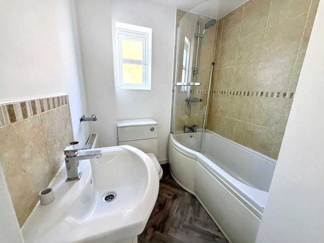 Property image 11 of 11