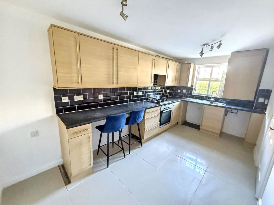 Property image 3 of 11