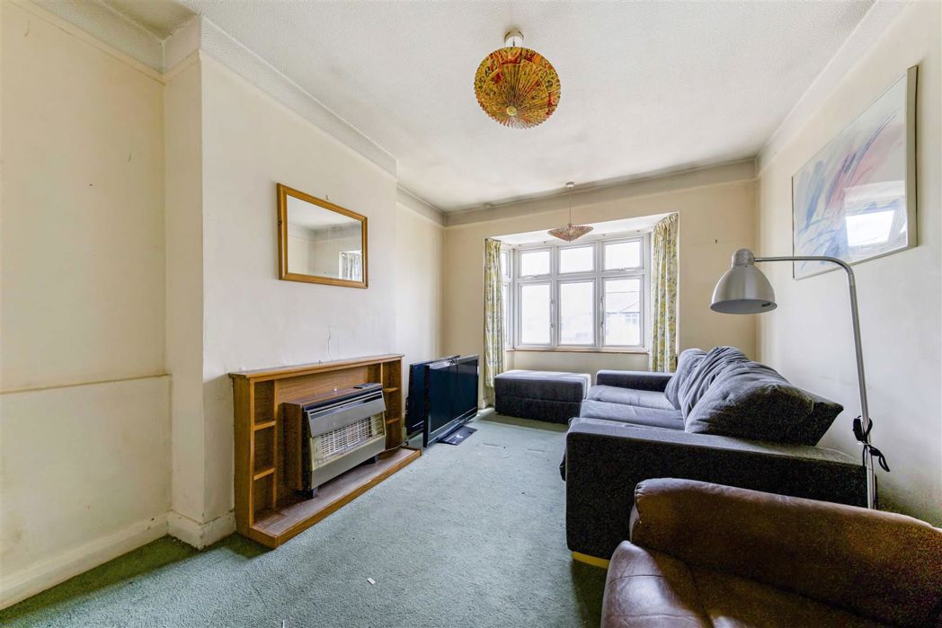 Property image 2 of 9
