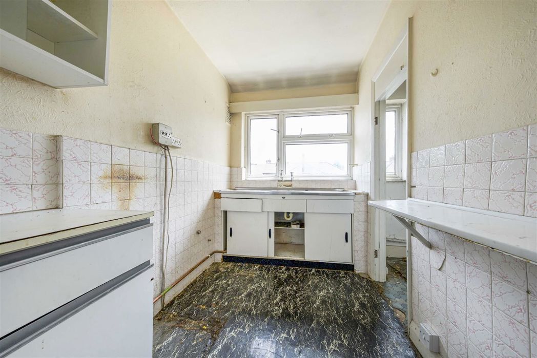 Property image 3 of 9