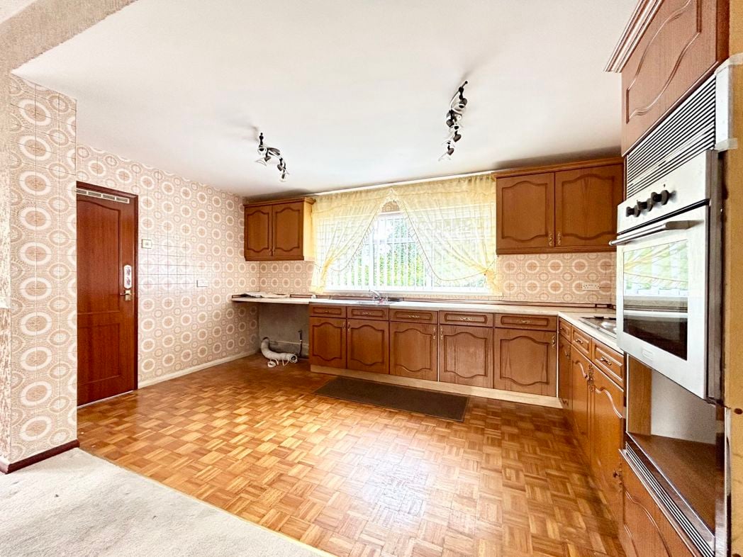 Property image 9 of 21