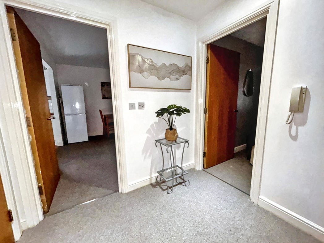 Property image 4 of 9