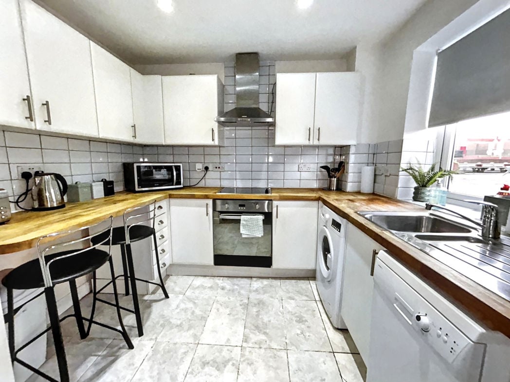 Property image 1 of 9
