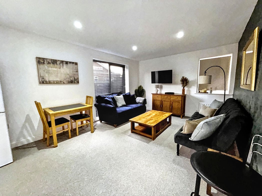 Property image 5 of 9