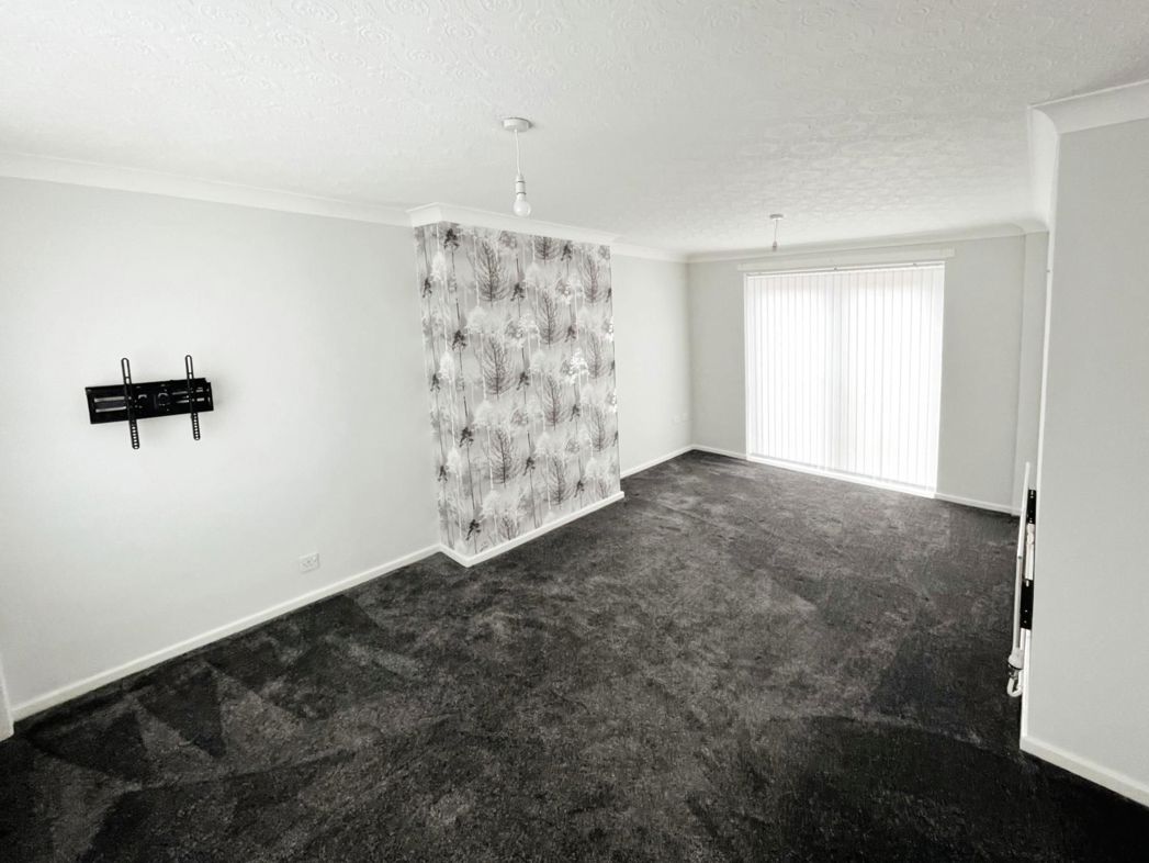 Property image 3 of 9