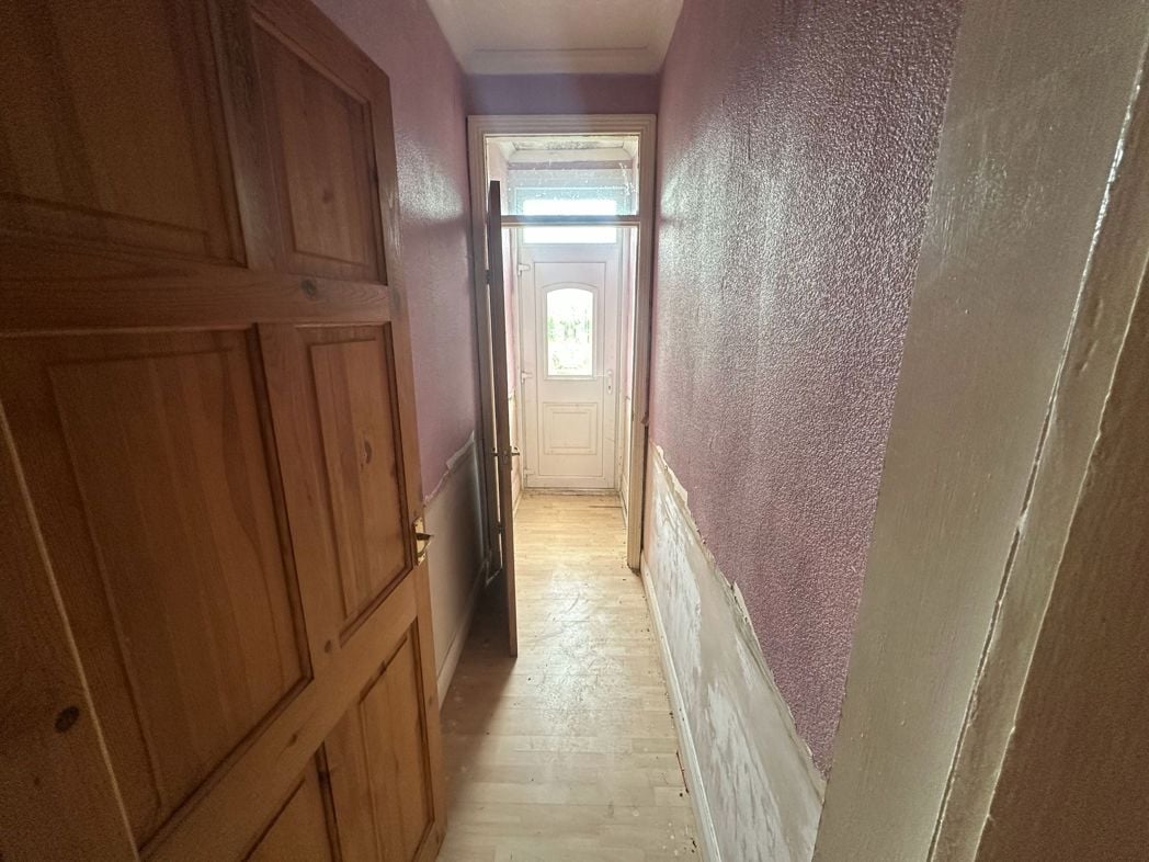 Property image 8 of 13