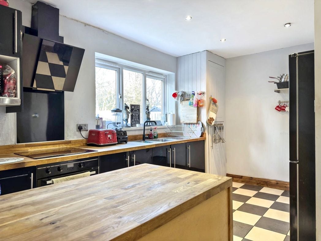 Property image 6 of 24