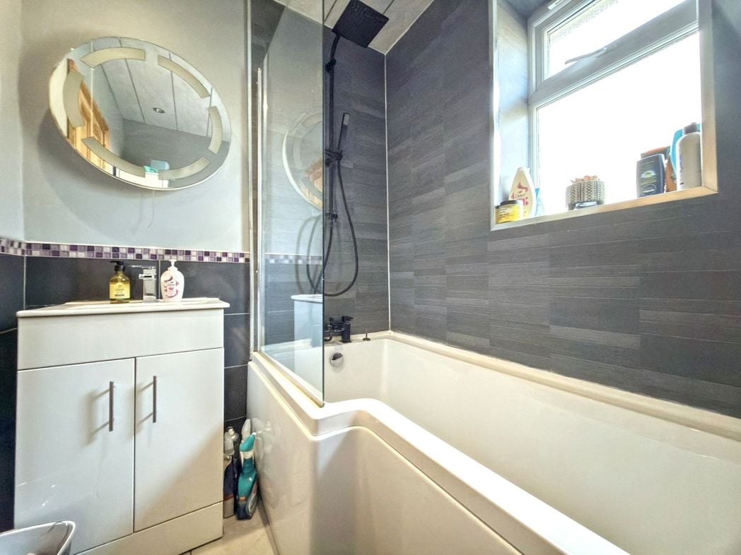 Property image 18 of 24