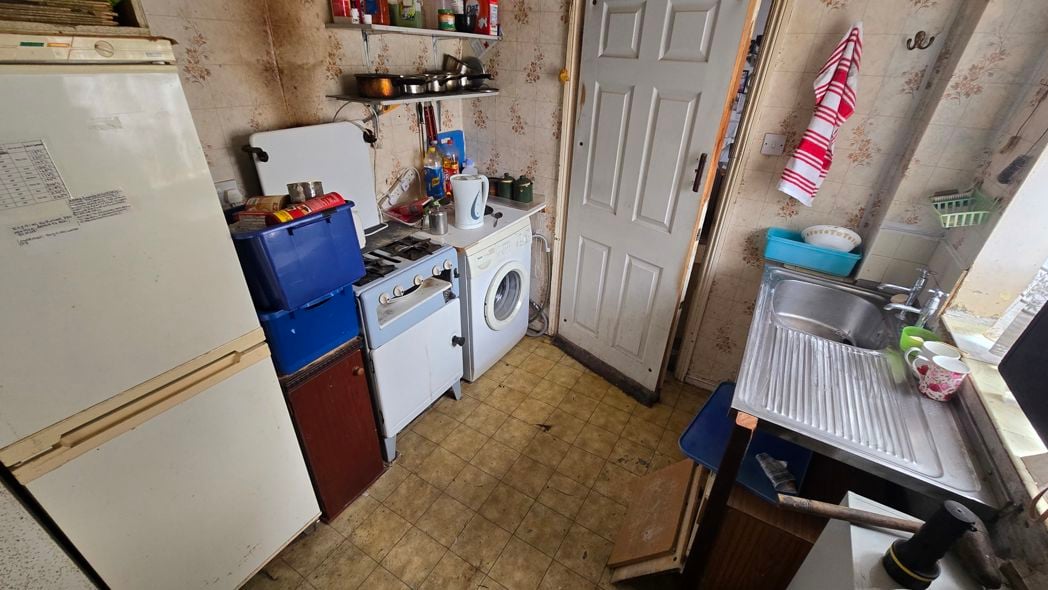 Property image 3 of 9