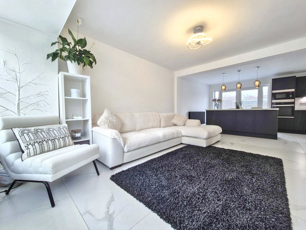Property image 2 of 28