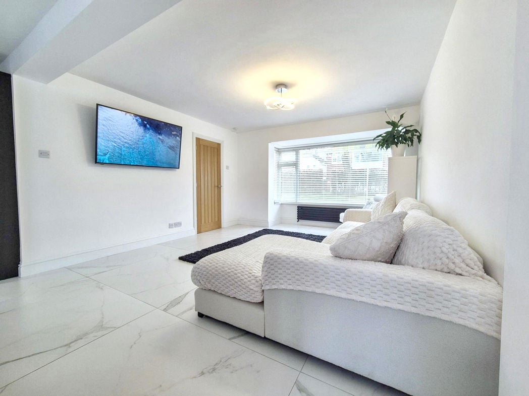 Property image 6 of 28