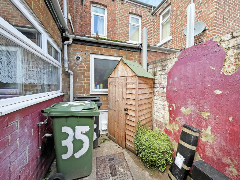 Property image 9 of 13