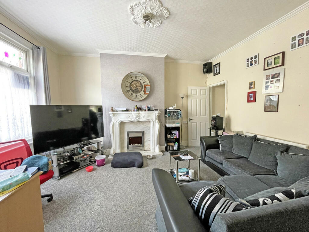 Property image 2 of 13