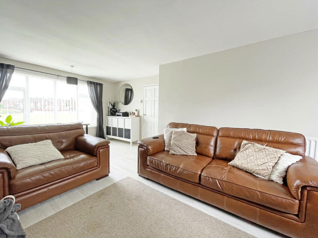 Property image 11 of 18
