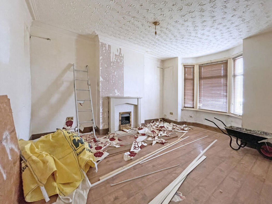 Property image 2 of 19