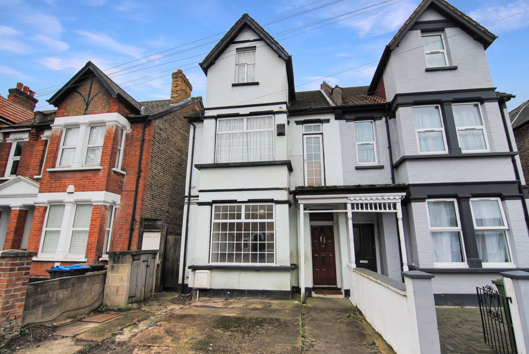 Property image 1 of 7