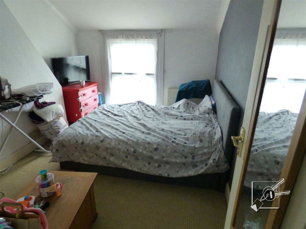 Property image 4 of 15