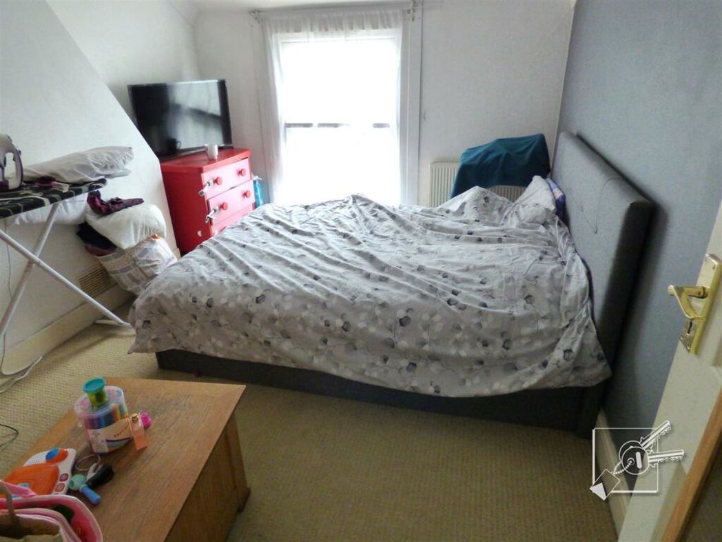 Property image 11 of 15