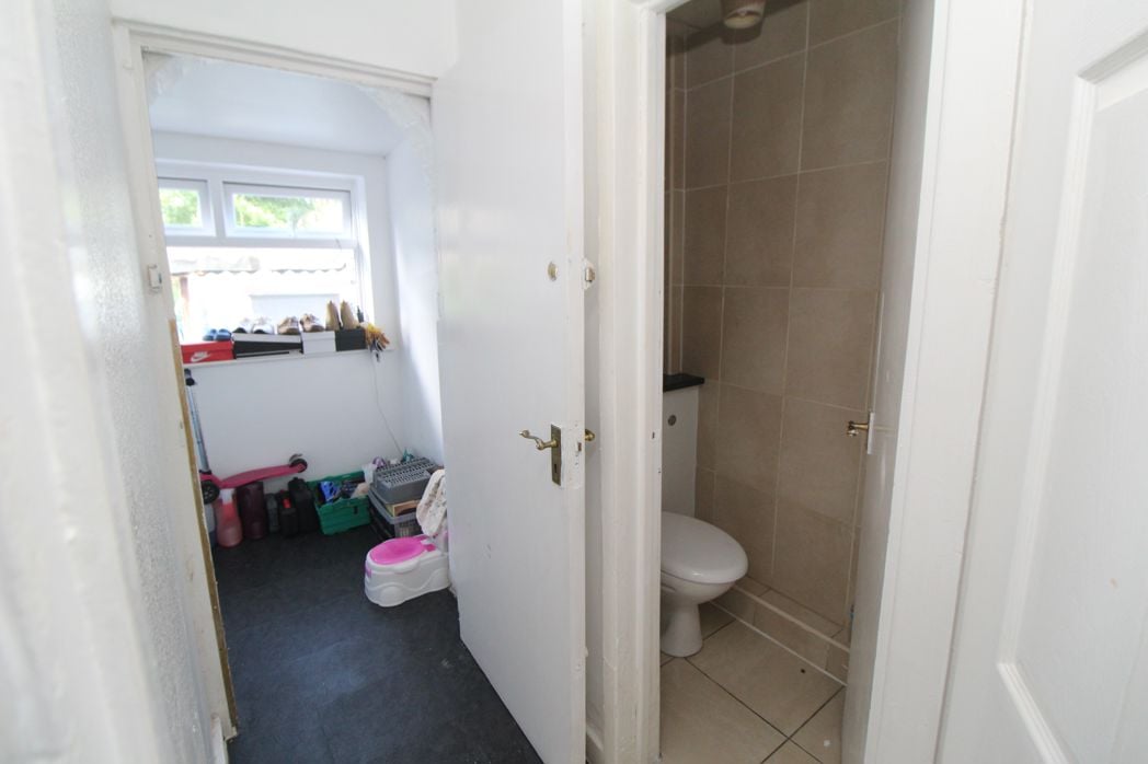 Property image 2 of 8