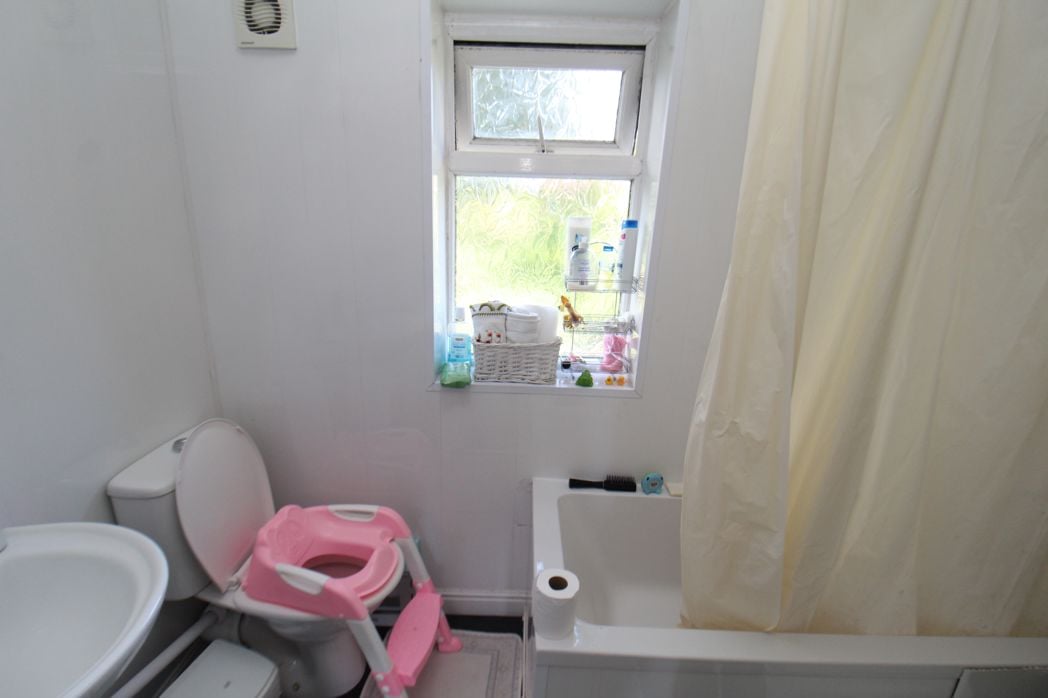 Property image 7 of 8