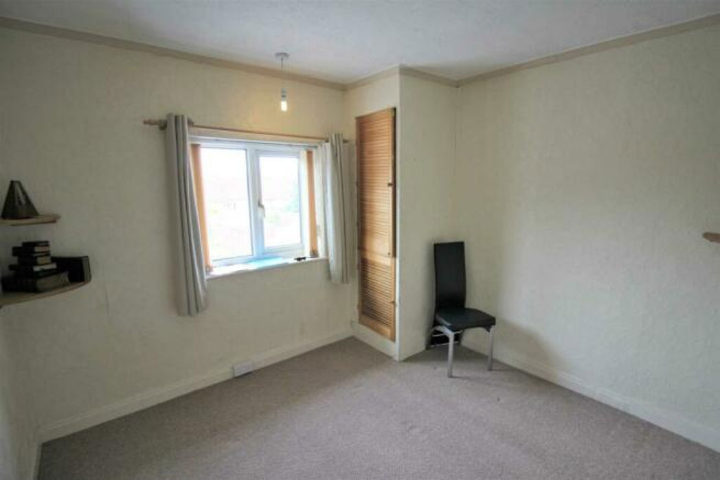 Property image 8 of 11