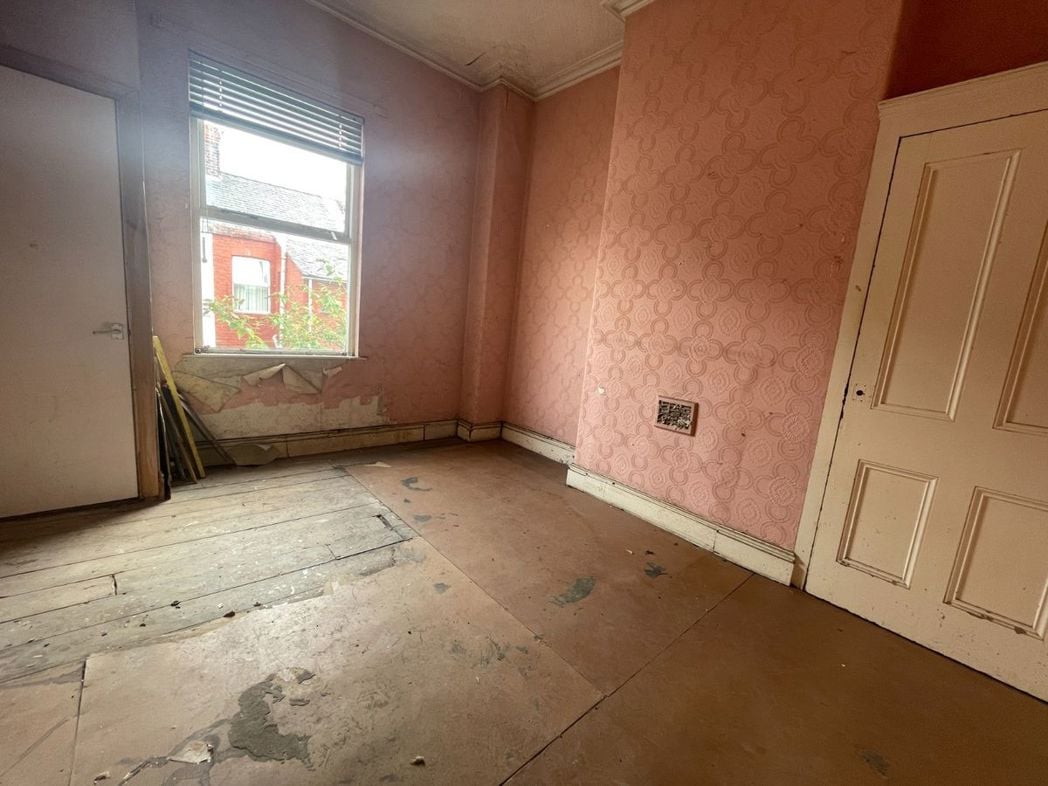 Property image 8 of 13