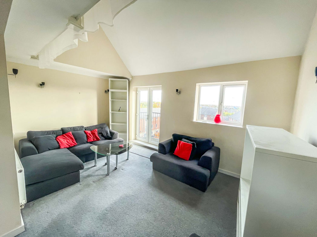 Property image 3 of 11