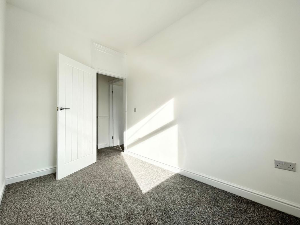 Property image 19 of 27