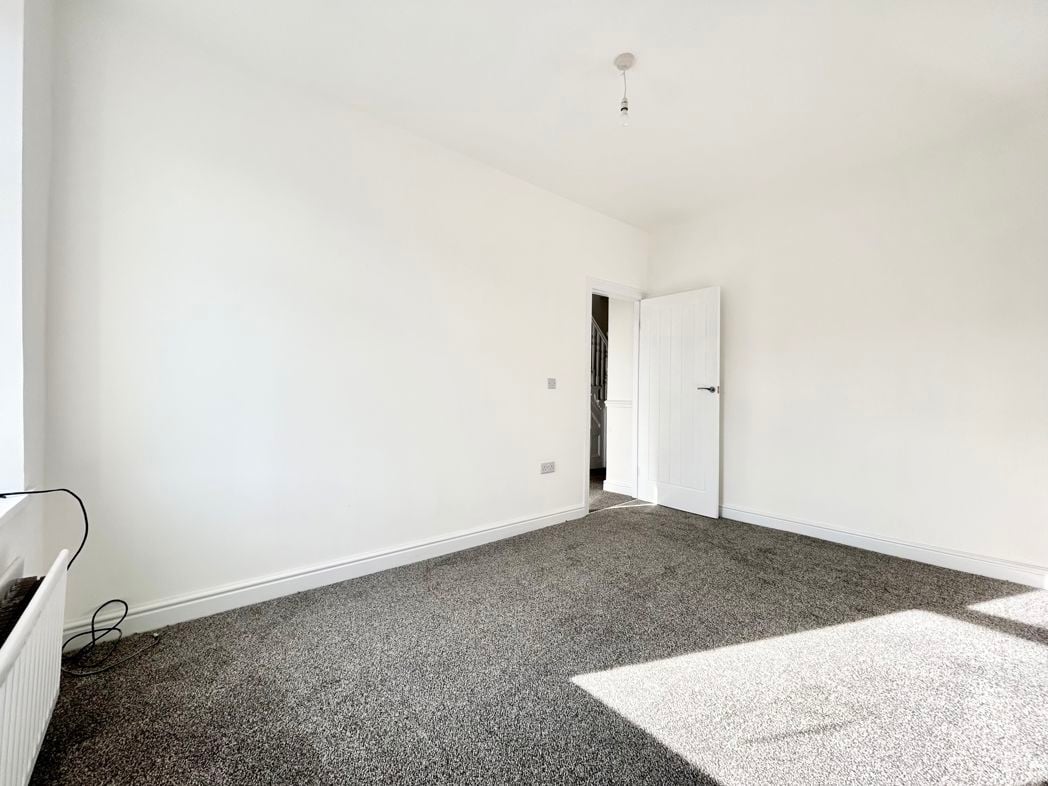 Property image 17 of 27