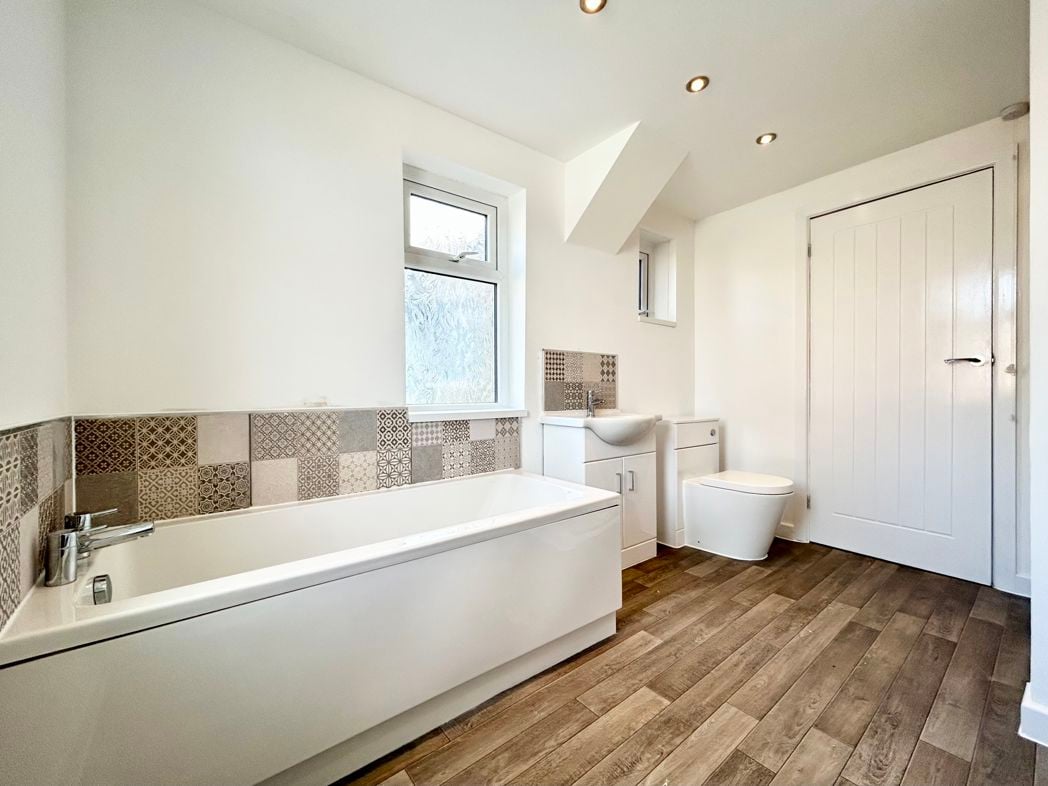 Property image 20 of 27