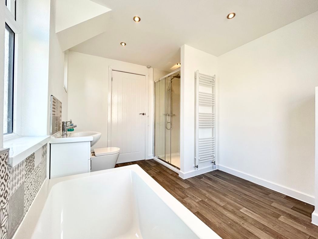 Property image 21 of 27