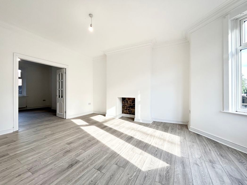 Property image 6 of 27