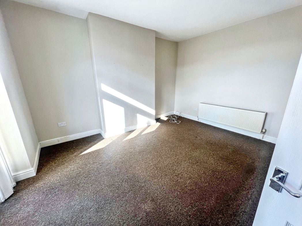 Property image 8 of 9