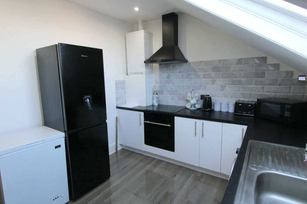 Property image 4 of 14