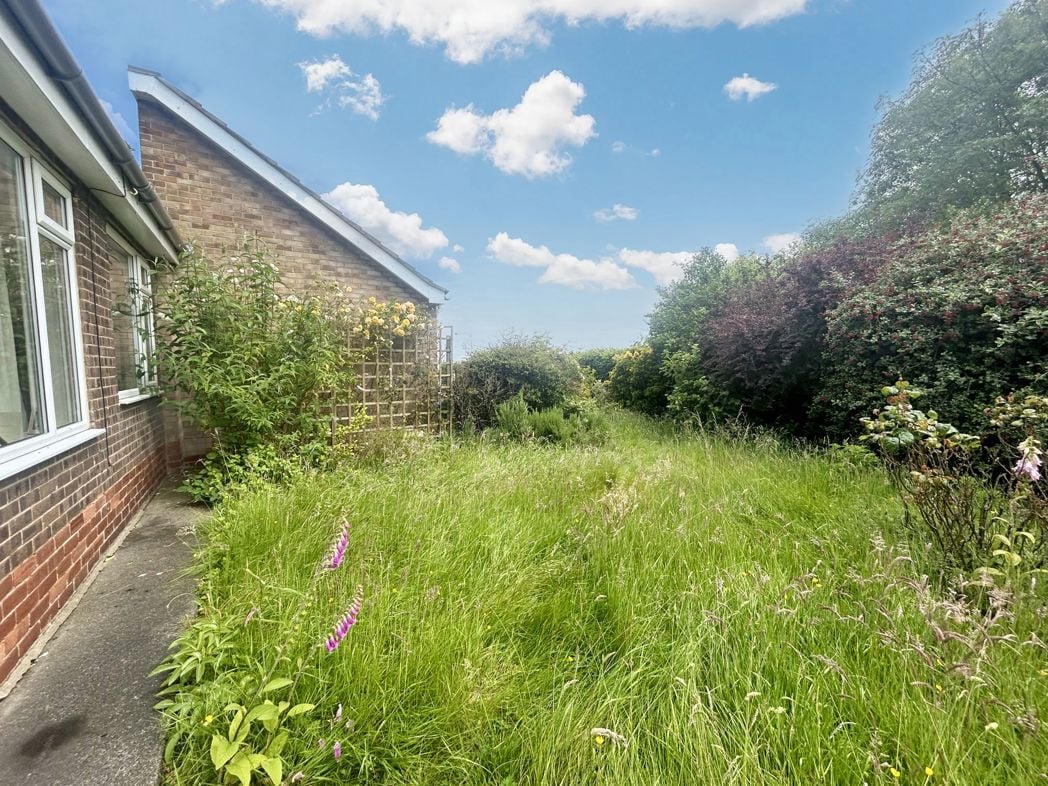 Property image 12 of 23