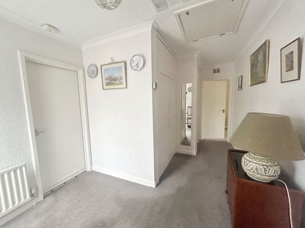 Property image 9 of 23