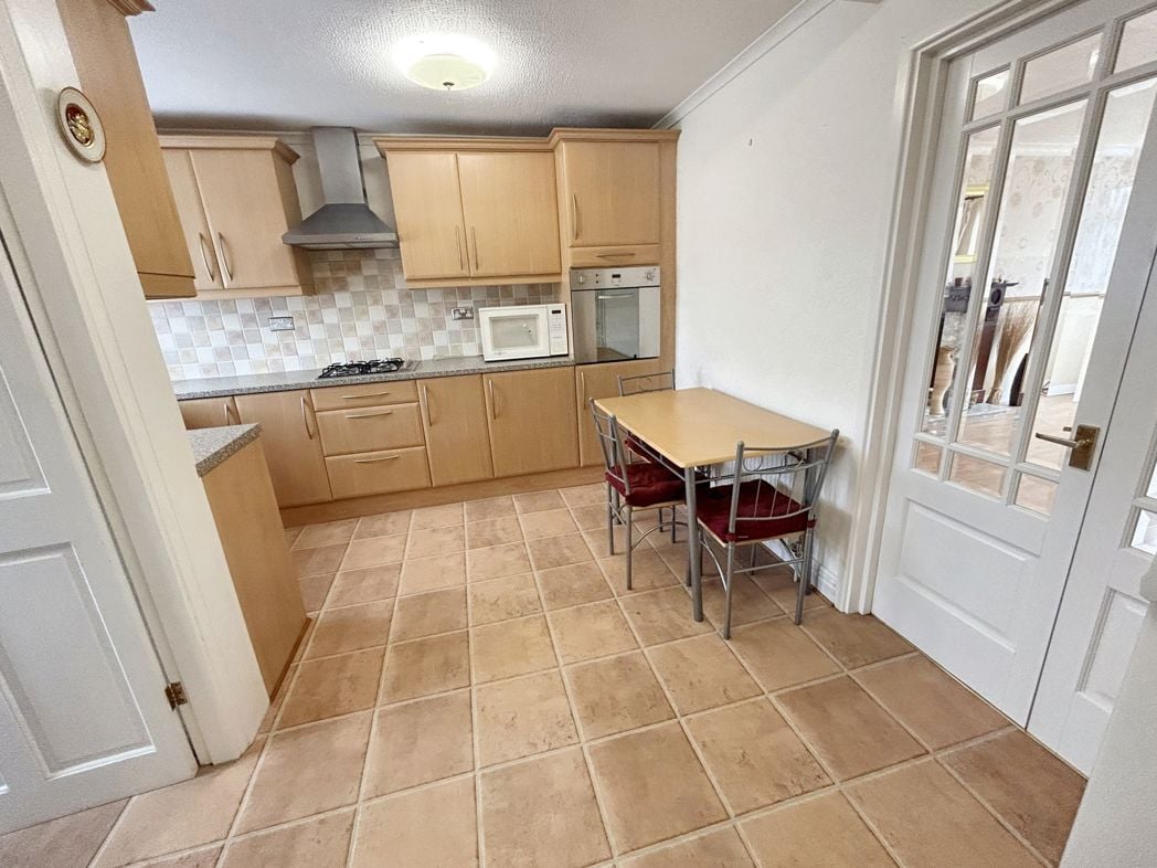 Property image 5 of 21