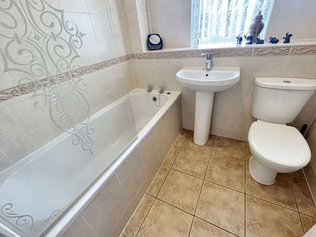 Property image 4 of 21