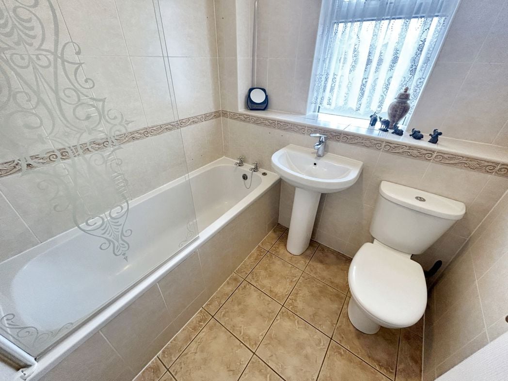 Property image 16 of 21