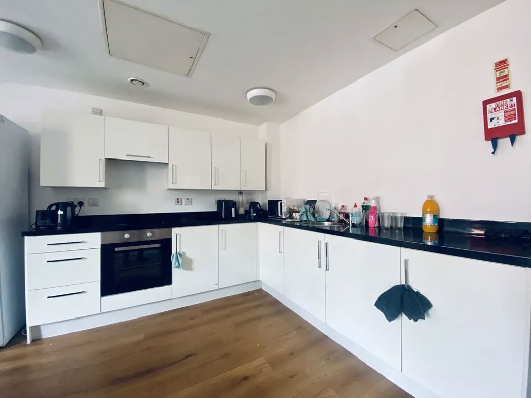 Property image 3 of 6