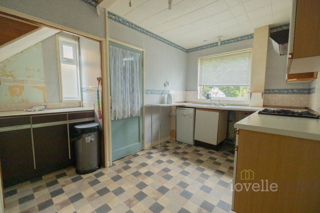 Property image 5 of 11