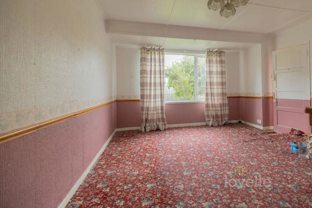Property image 4 of 11