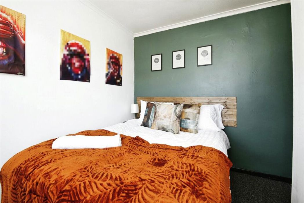 Property image 11 of 15