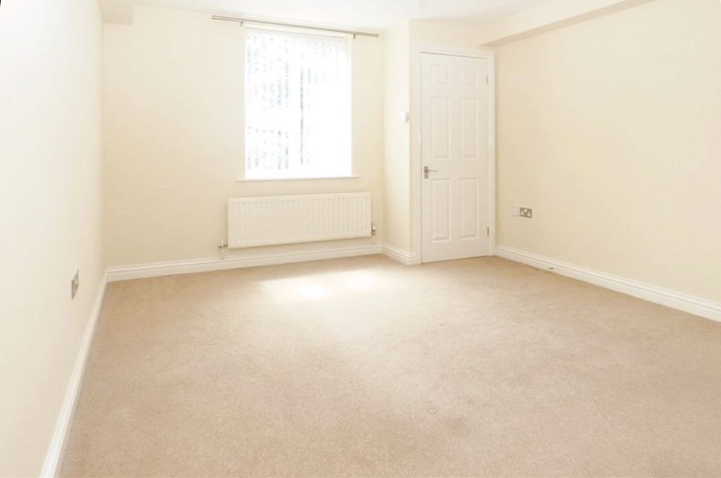 Property image 5 of 9
