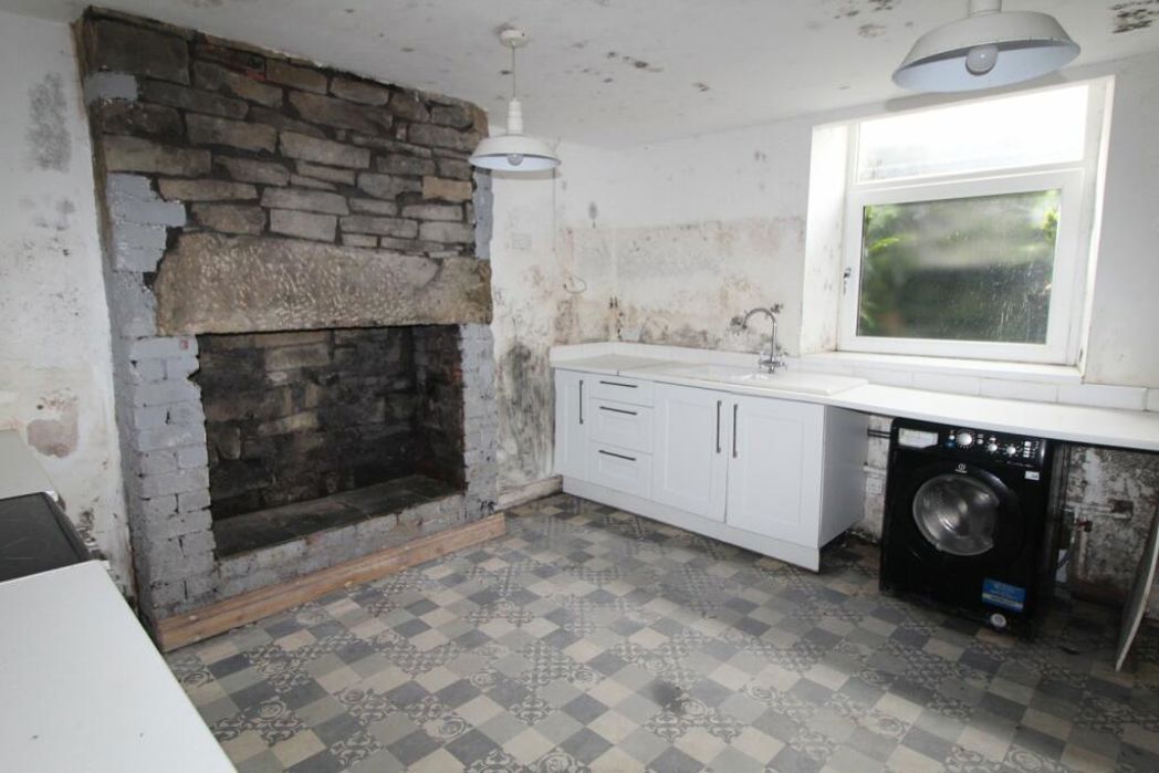 Property image 4 of 9