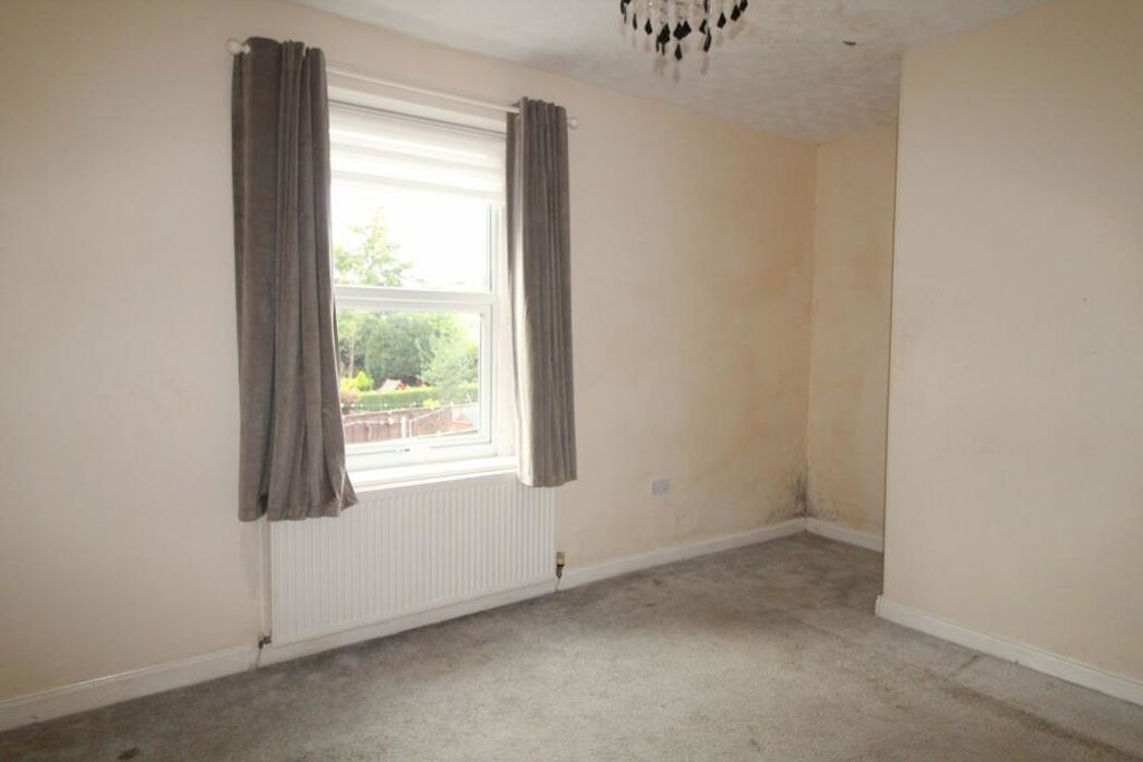 Property image 6 of 9