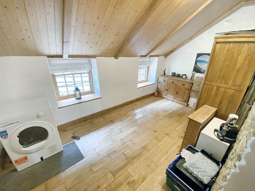 Property image 6 of 13
