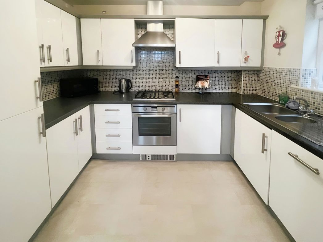 Property image 3 of 9