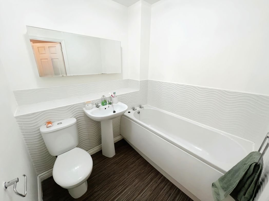 Property image 8 of 9